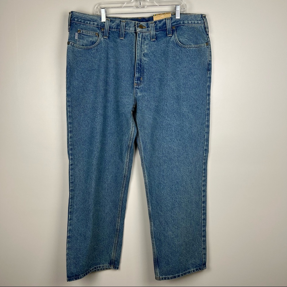 NWT Carhartt Mens 44 x 30 Relaxed Fit Jeans Medium Wash B460